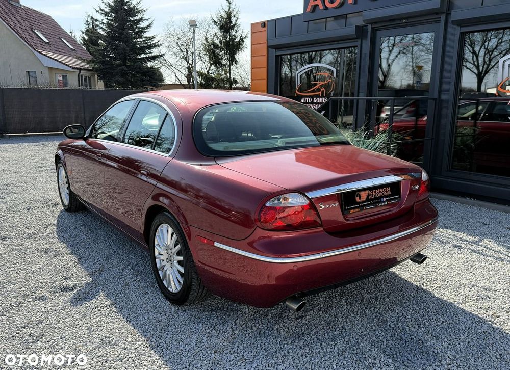 Jaguar S-Type - 4