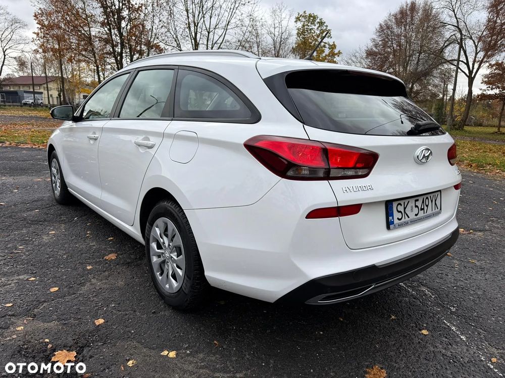 Hyundai i30 ver-1-6-d-classic-plus - 3