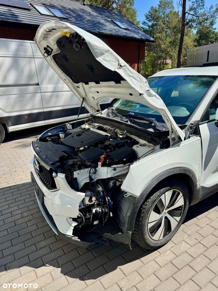Volvo XC 40 B4 B Momentum Pro - 18