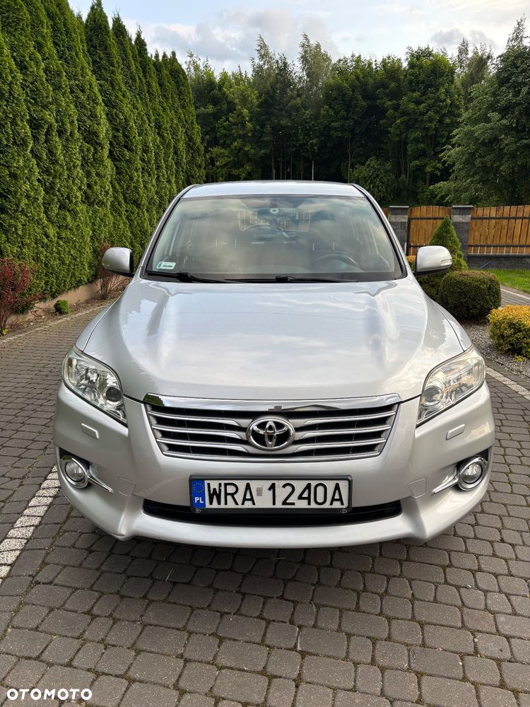 Toyota RAV4 - 1