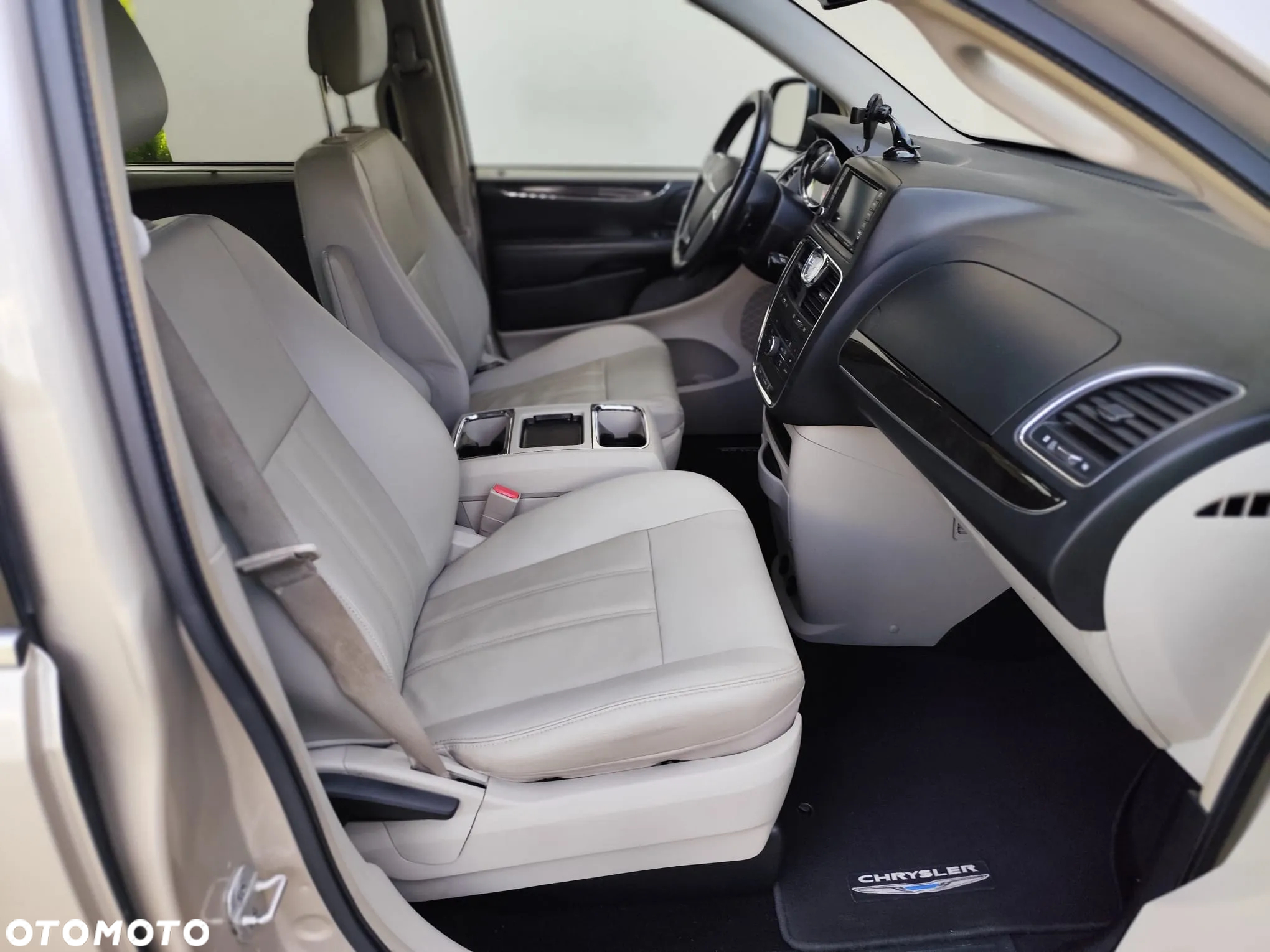 Chrysler Town & Country 3.6 Touring - 9
