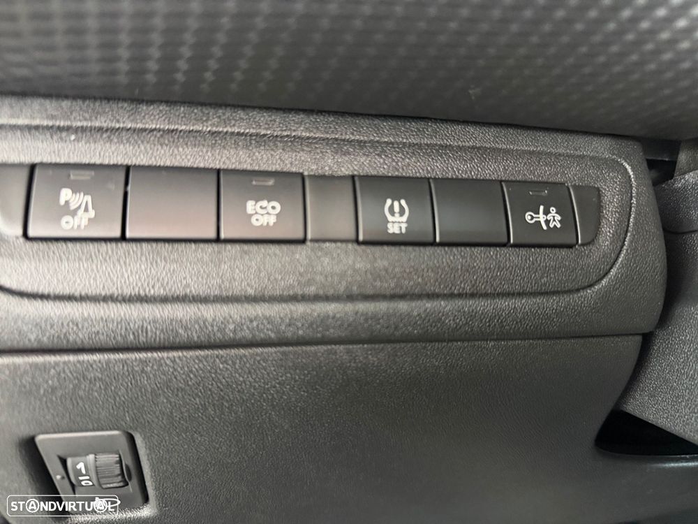 Peugeot 2008 1.6 e-HDi Allure - 13