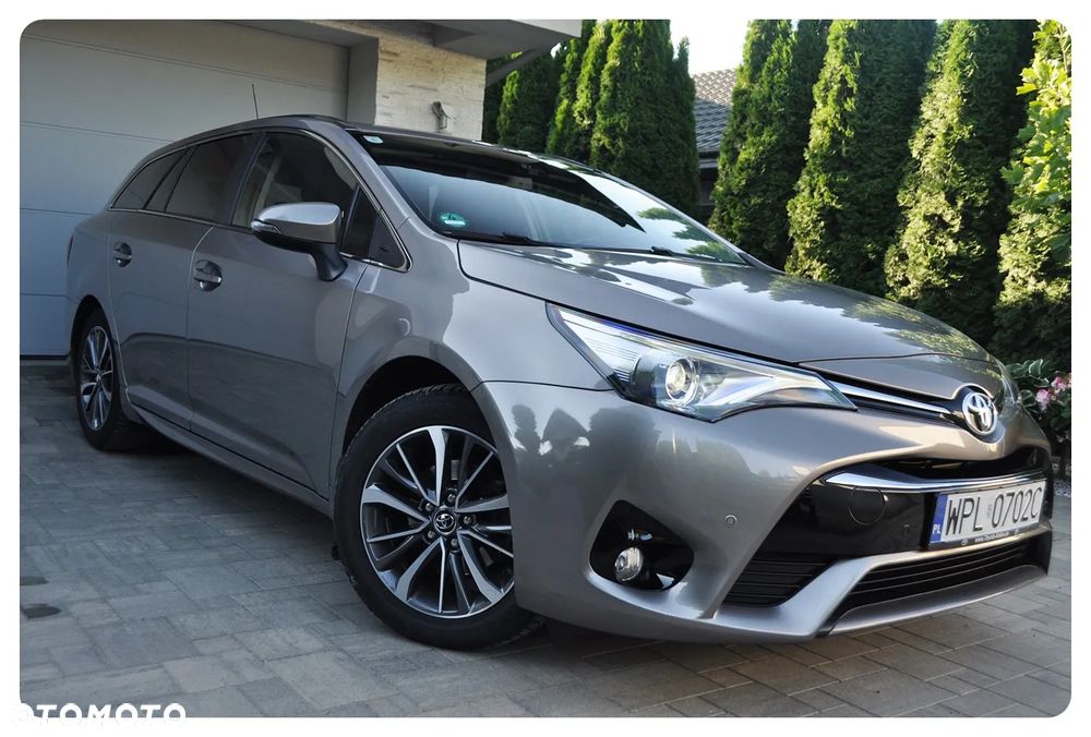 Toyota Avensis Touring Sports 1.8 Multidrive S Business Edition - 1