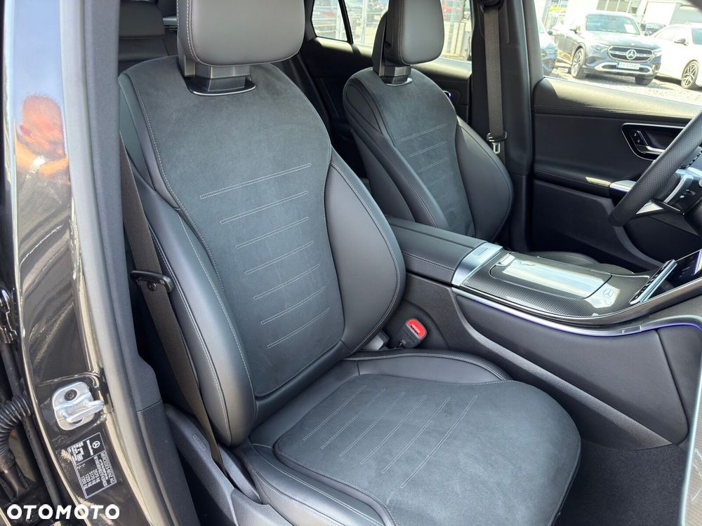 Mercedes-Benz GLC 300 d mHEV 4-Matic AMG Line - 24