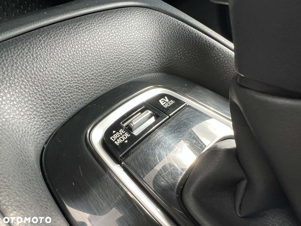 Toyota Corolla - 22