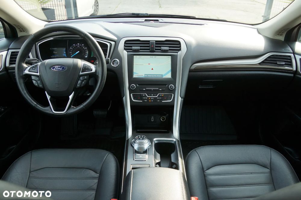 Ford Mondeo 2.0 EcoBoost Titanium - 10