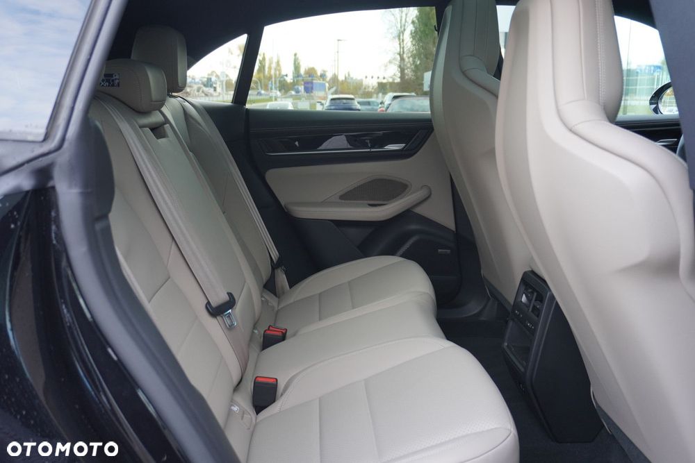 Porsche Macan - 14