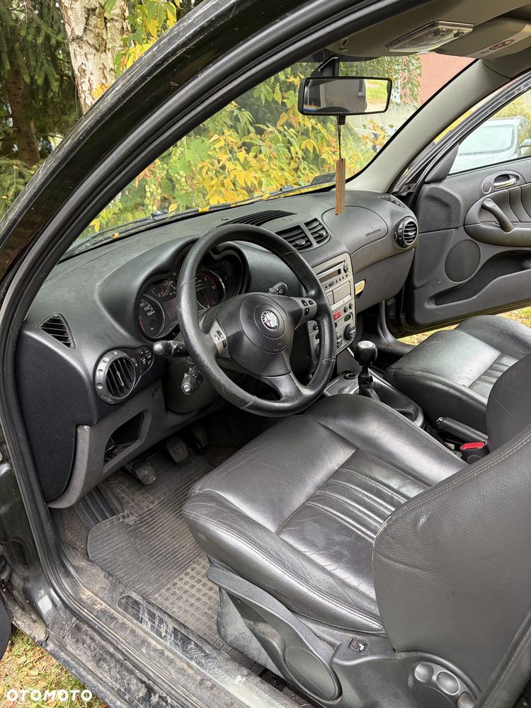 Alfa Romeo 147 - 2