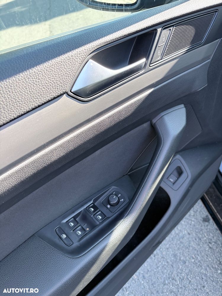 Volkswagen Passat - 15