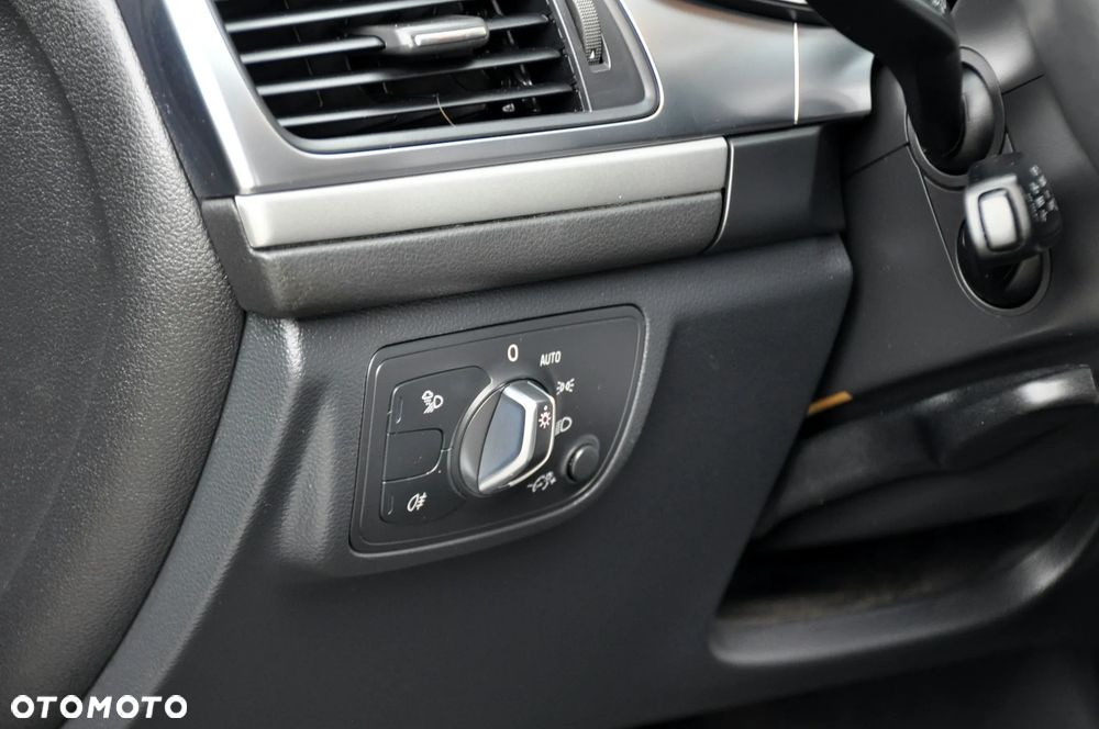 Audi A6 Avant 2.0 TDI Ultra DPF S tronic - 37