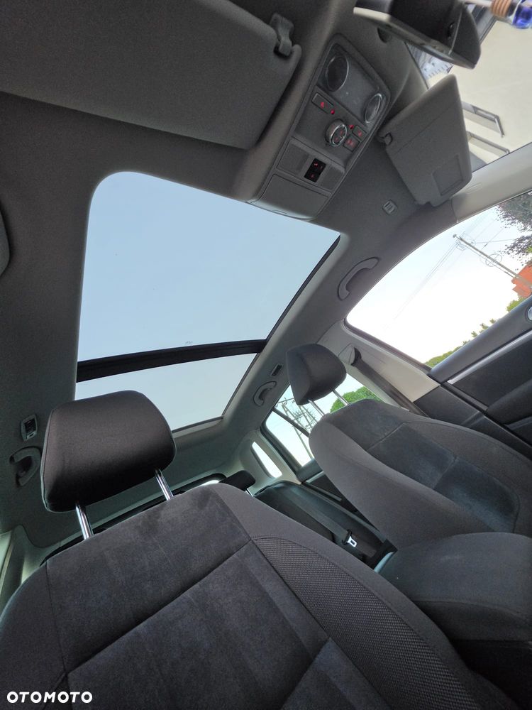 Volkswagen Tiguan 2.0 TDI DPF 4Motion BlueMotion Technology DSG Lounge Sport & Style - 13