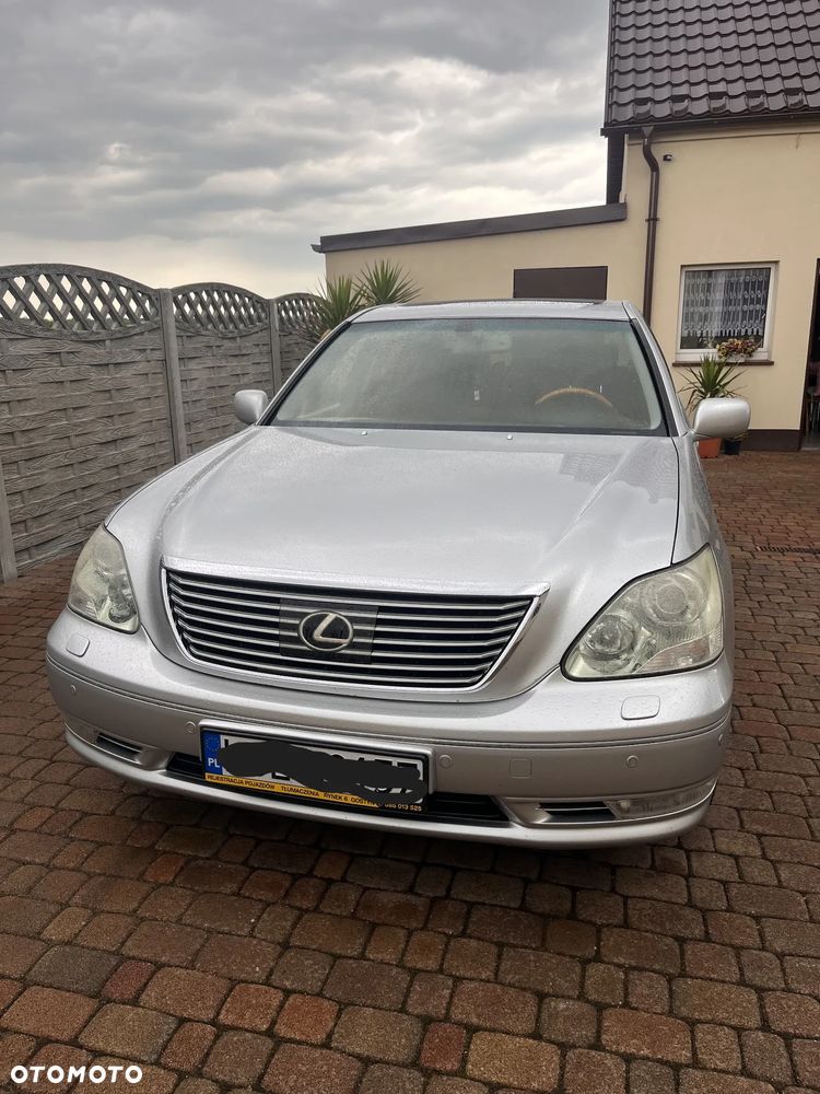 Lexus LS - 1