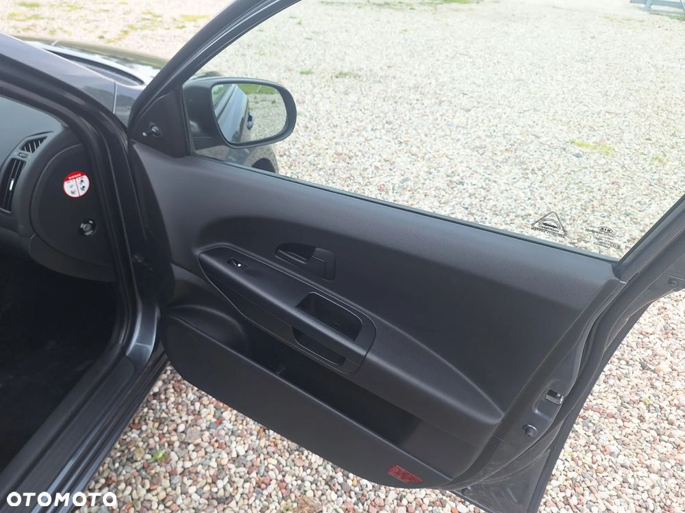 Kia Ceed 1.4 CVVT Spirit - 18