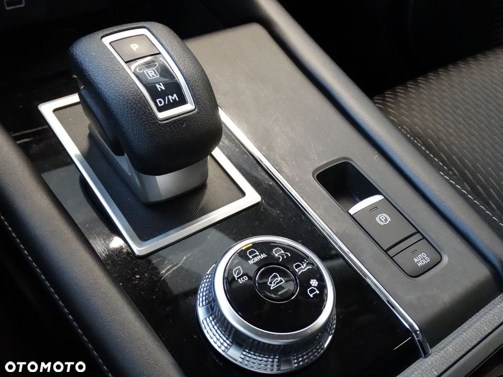 Mitsubishi Outlander - 21