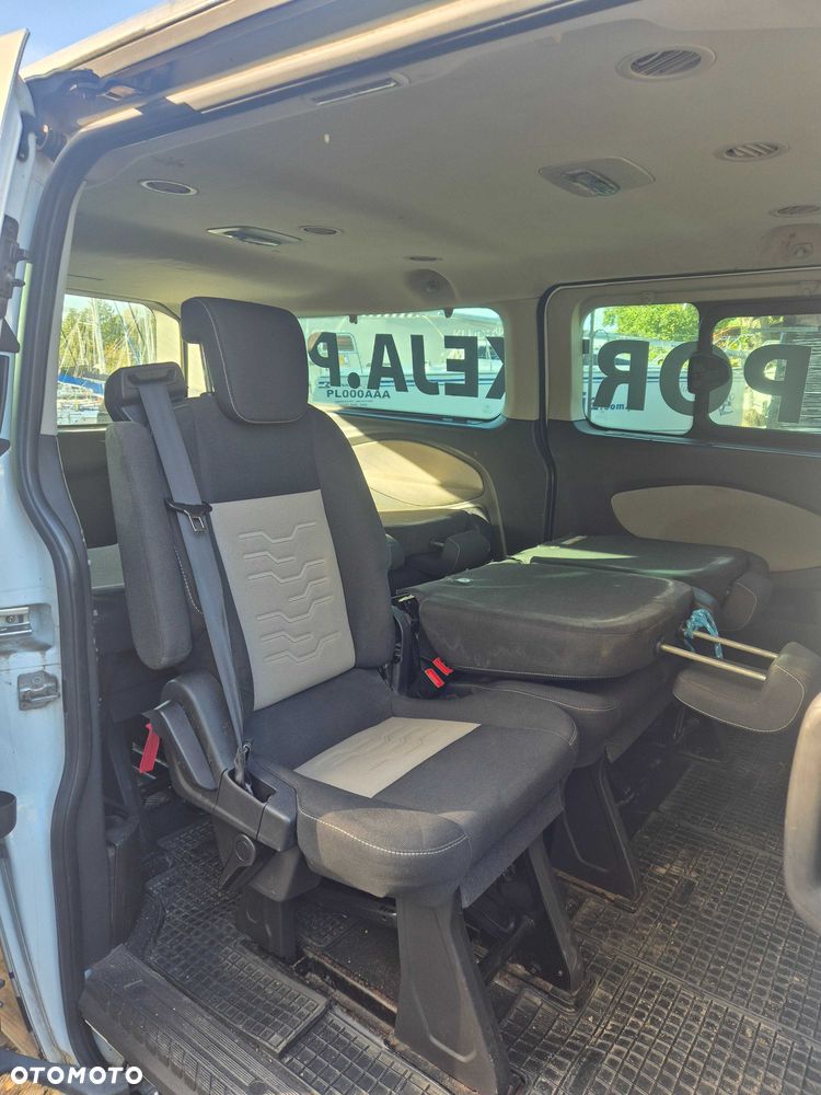Ford Tourneo Custom - 7
