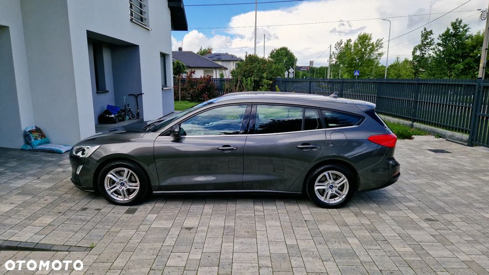 Ford Focus 1.0 EcoBoost Titanium - 12