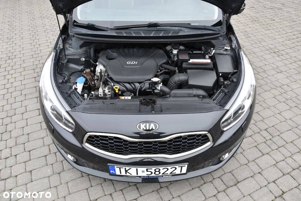 Kia Ceed 1.6 GDI SW DCT Spirit - 12