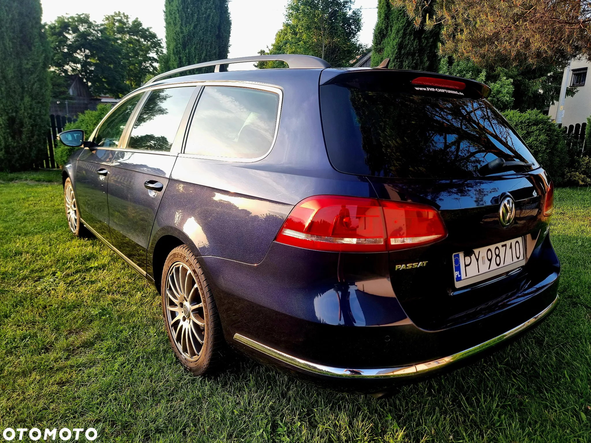 Volkswagen Passat 1.6 TDI DPF BlueMot Highline - 3