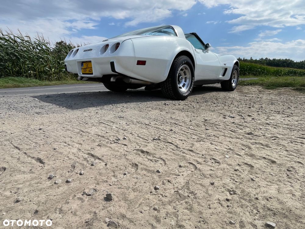 Chevrolet Corvette - 9