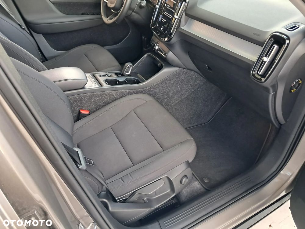 Volvo XC 40 T3 Momentum - 18