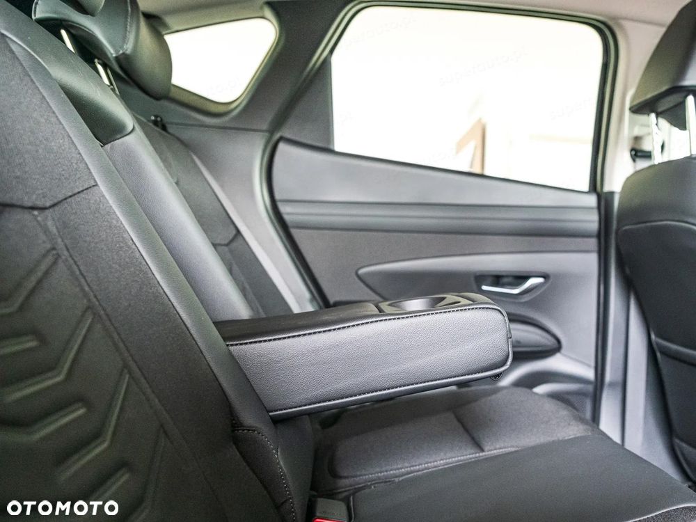 Hyundai Tucson 1.6 T-GDi HEV Executive 2WD - 14