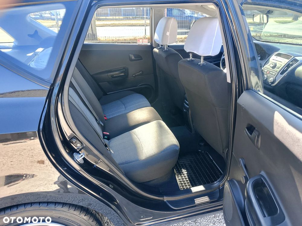 Kia Ceed - 14