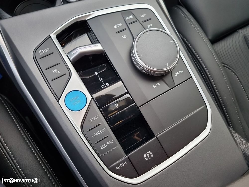 BMW i4 eDrive40 - 17