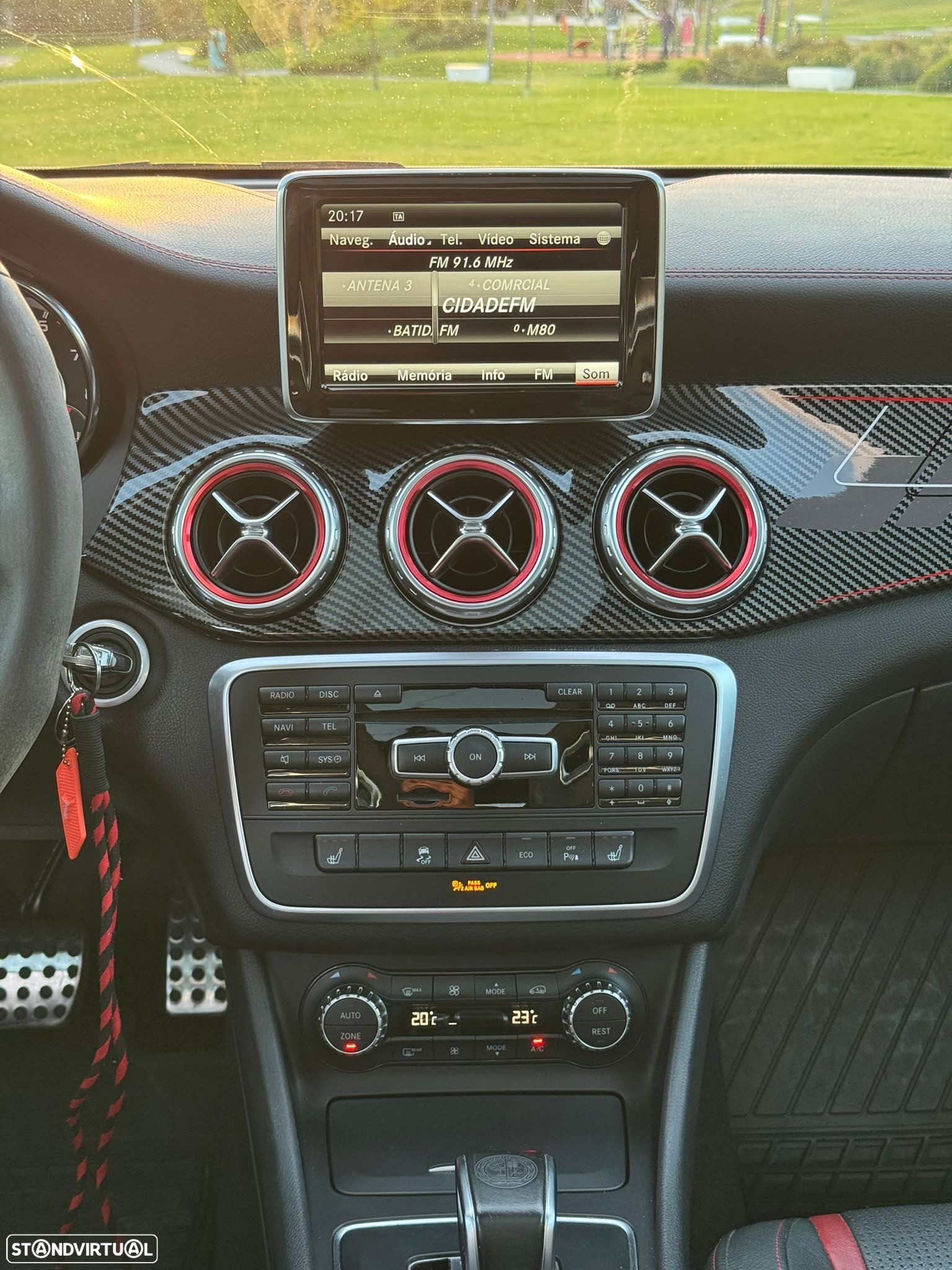 Mercedes-Benz GLA 45 AMG 4Matic 7G-DCT Edition 1 - 32