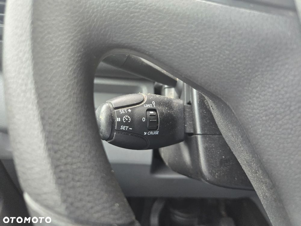 Opel VIVARO - 21