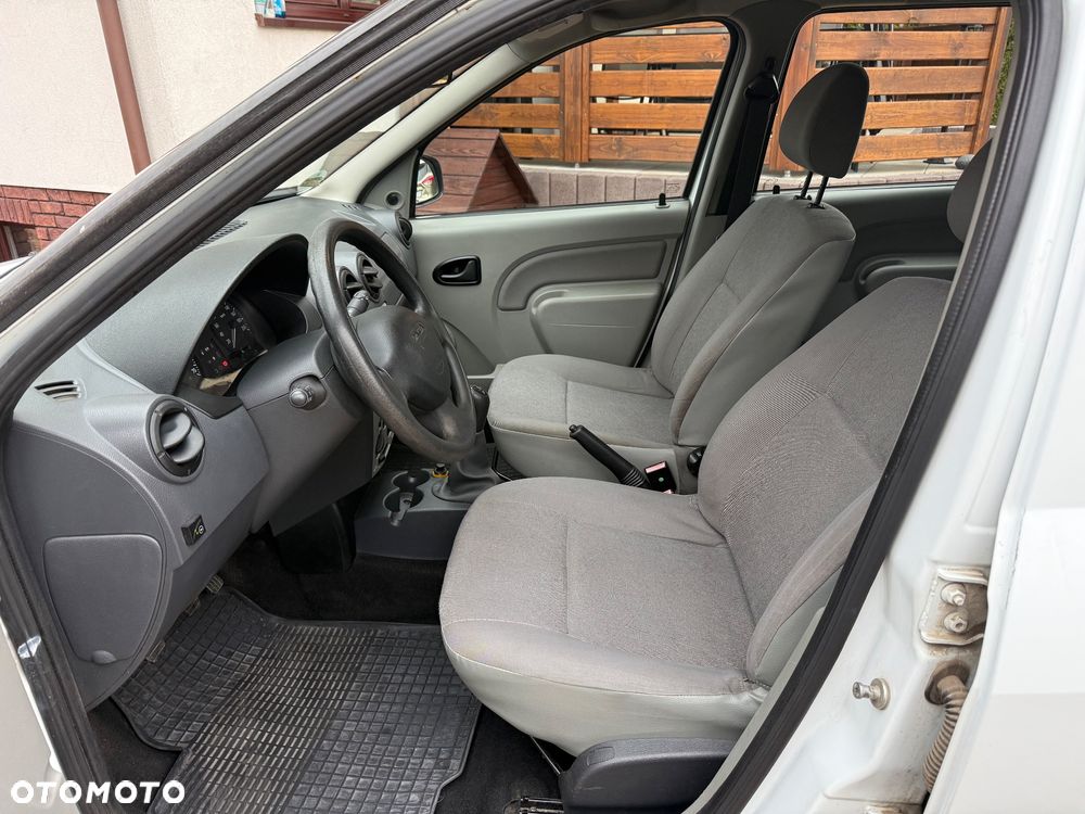 Dacia Logan 1.6 Ambiance - 8
