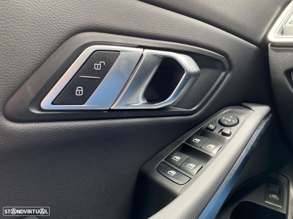 BMW 320 d Touring Pack M Auto - 13