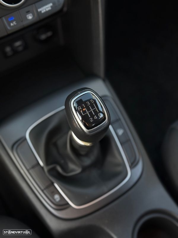 Hyundai Kauai 1.0 T-GDi Premium Tec.Preto - 13
