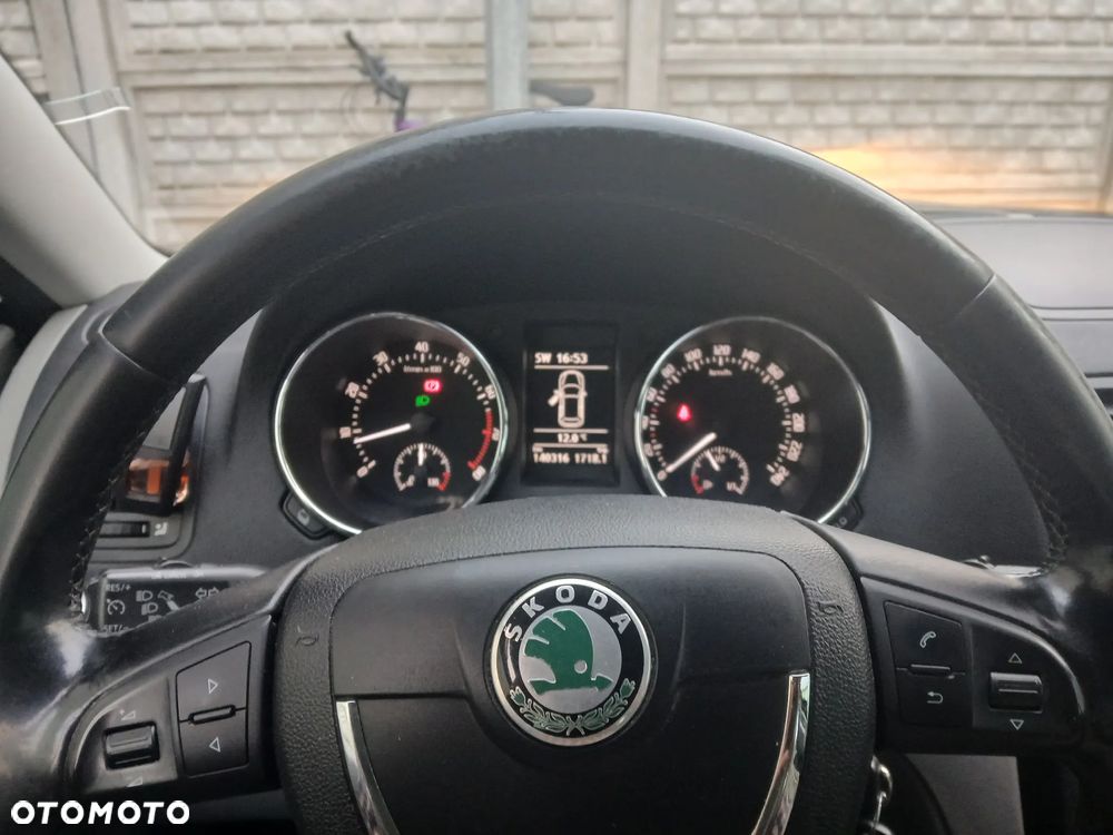 Skoda Yeti 1.4 TSI Street - 13