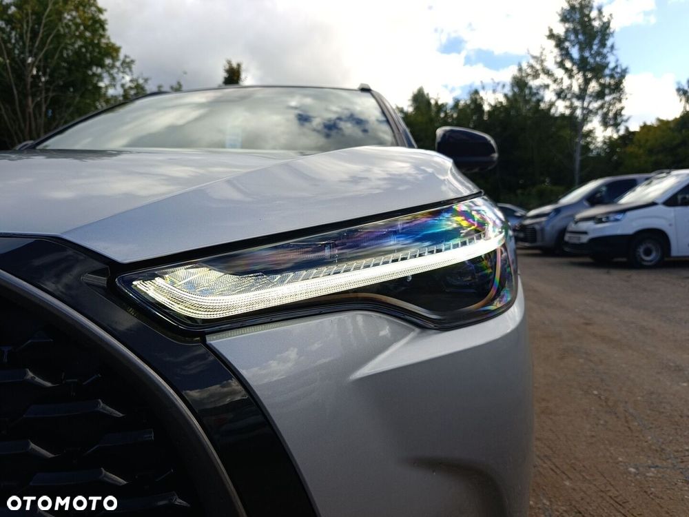 Toyota Corolla Cross 2.0 Hybrid Executive - 31