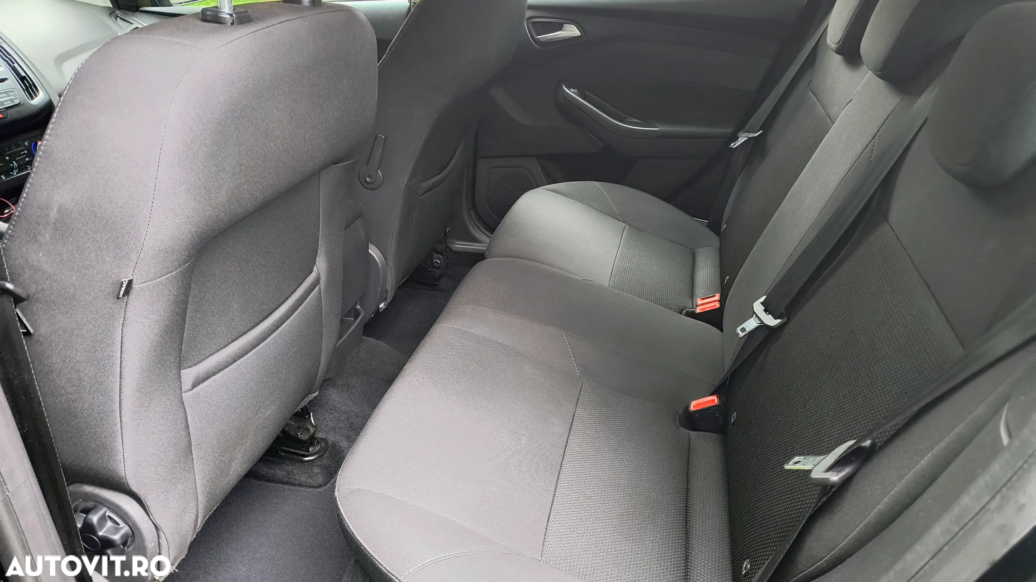 Ford Focus 1.5 EcoBlue Start-Stopp-System TITANIUM - 15