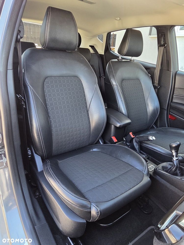 Ford Fiesta 1.0 EcoBoost S&S TITANIUM - 10