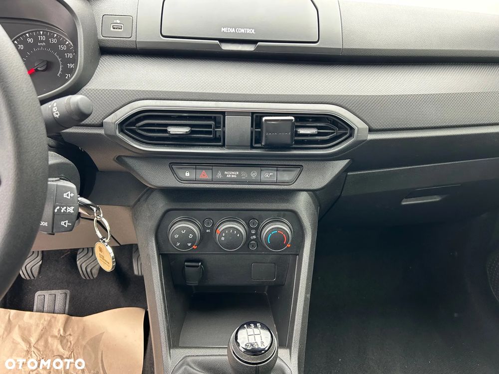 Dacia Sandero 1.0 SCe Essential - 12