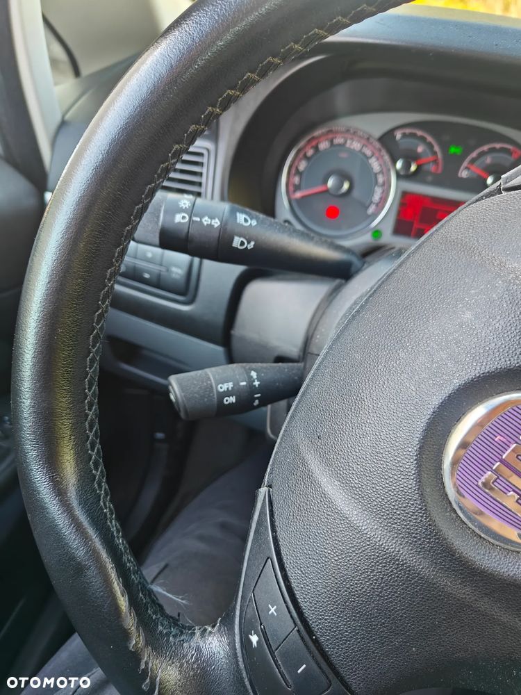 Fiat Linea 1.4 T-Jet 16V Dynamic - 19