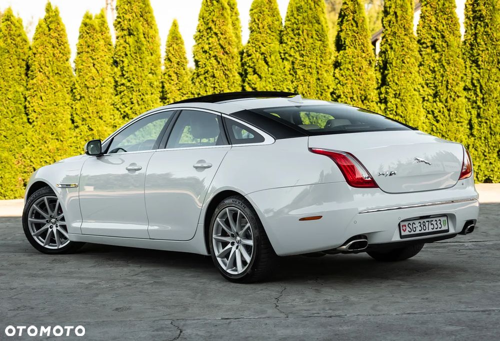 Jaguar XJ 3.0 V6 Kompressor AWD R-Sport - 14