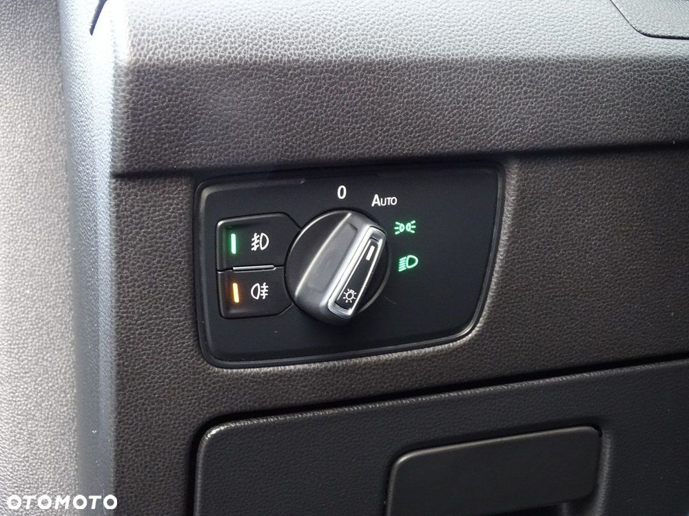 Volkswagen Passat - 28