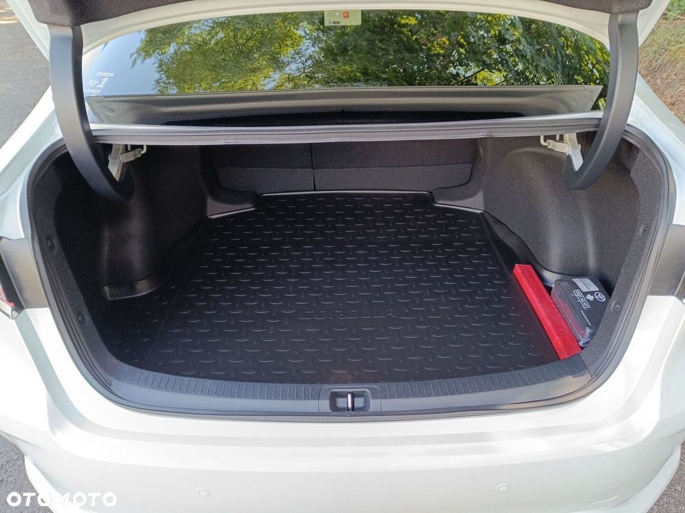 Toyota Corolla 1.8 Hybrid Style - 17