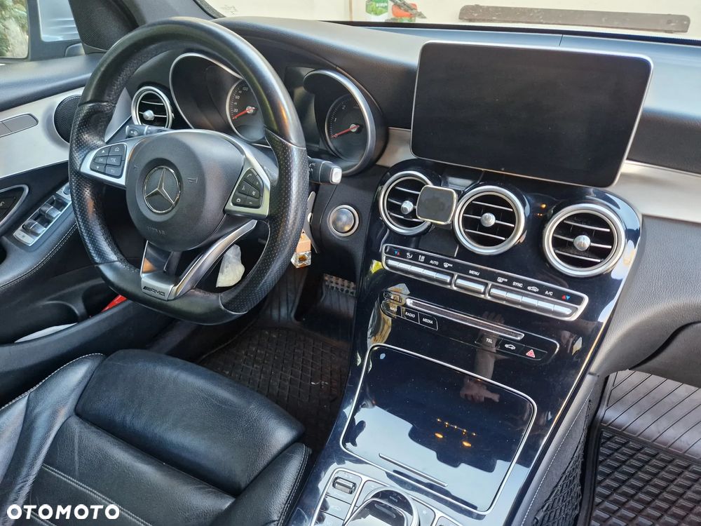Mercedes-Benz GLC 250 d 4Matic 9G-TRONIC AMG Line - 18