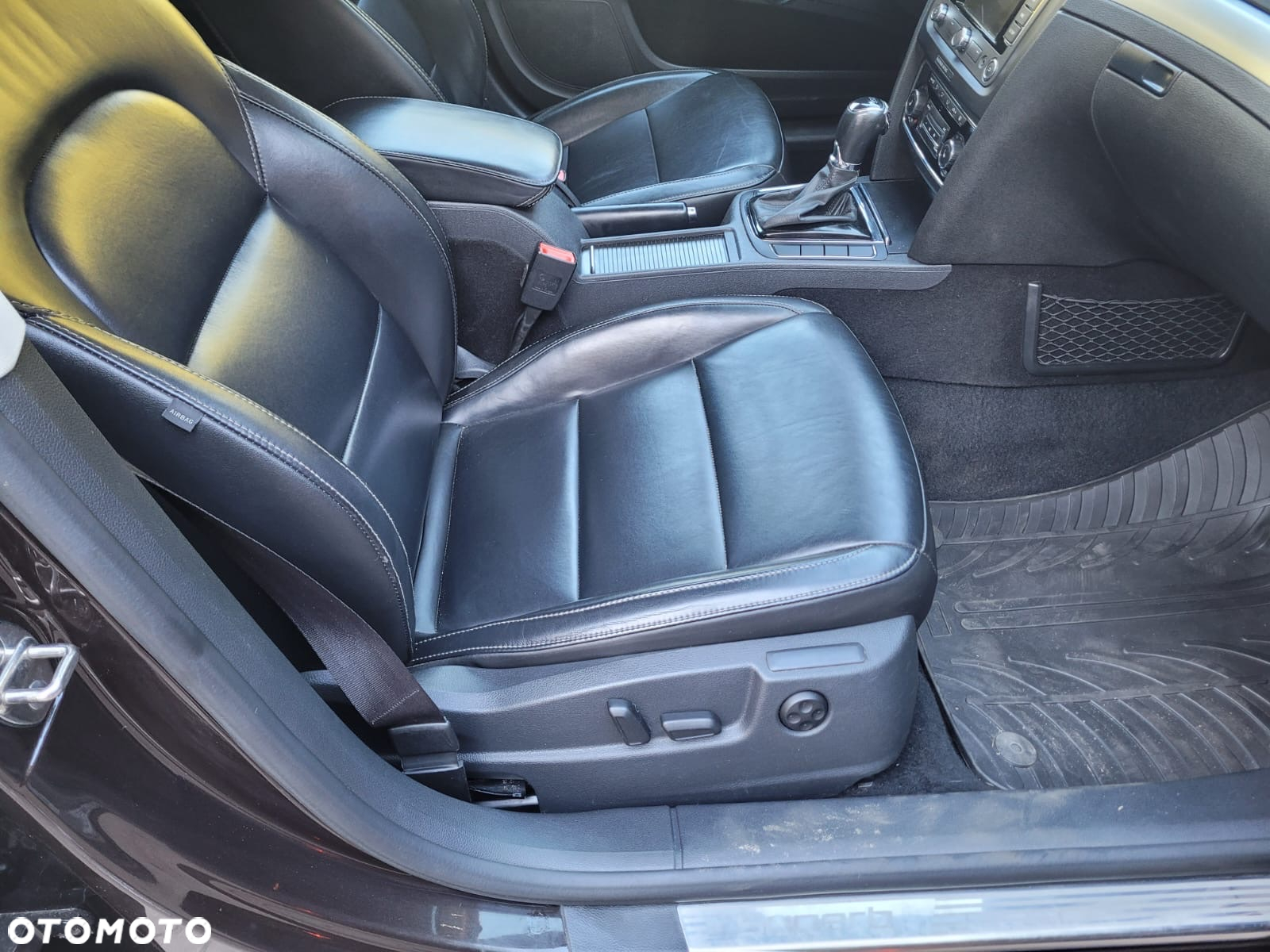 Skoda Superb 2.0 TDI DSG Elegance - 22