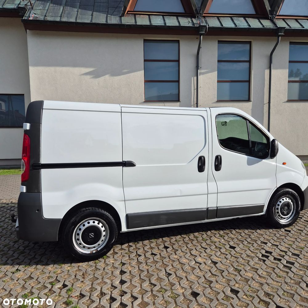 Opel Vivaro - 9