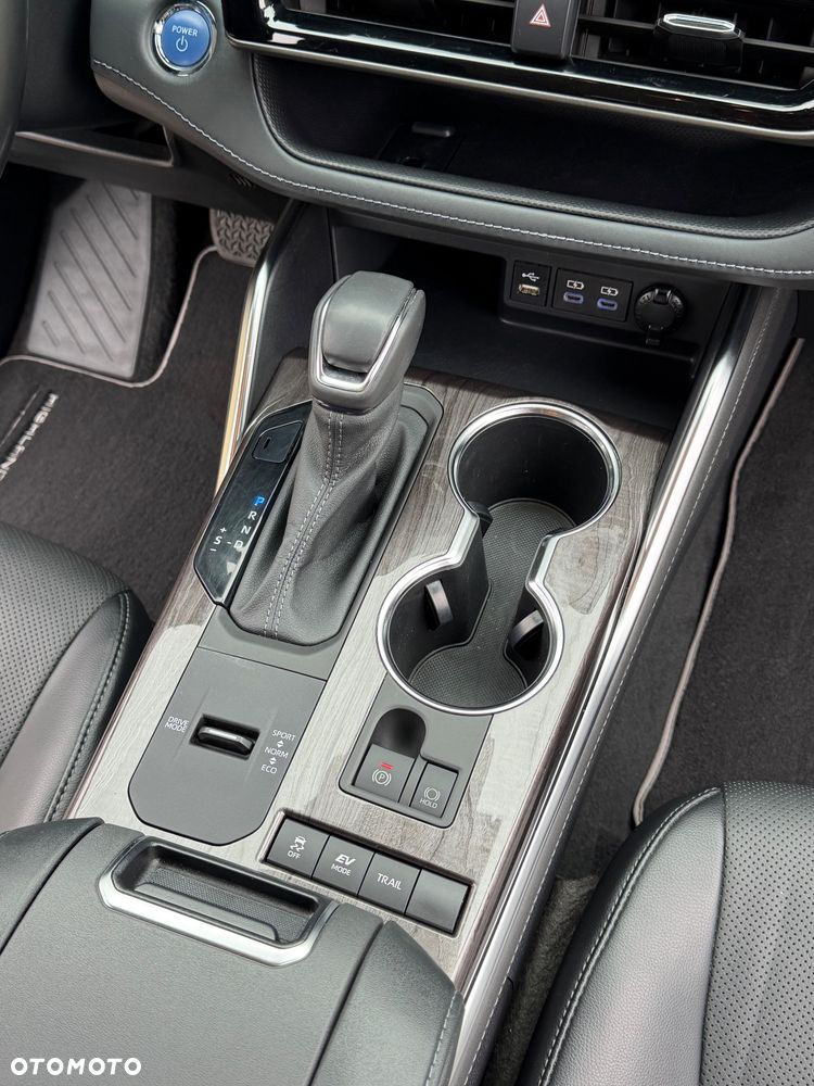 Toyota Highlander 2.5 Hybrid Executive - 30