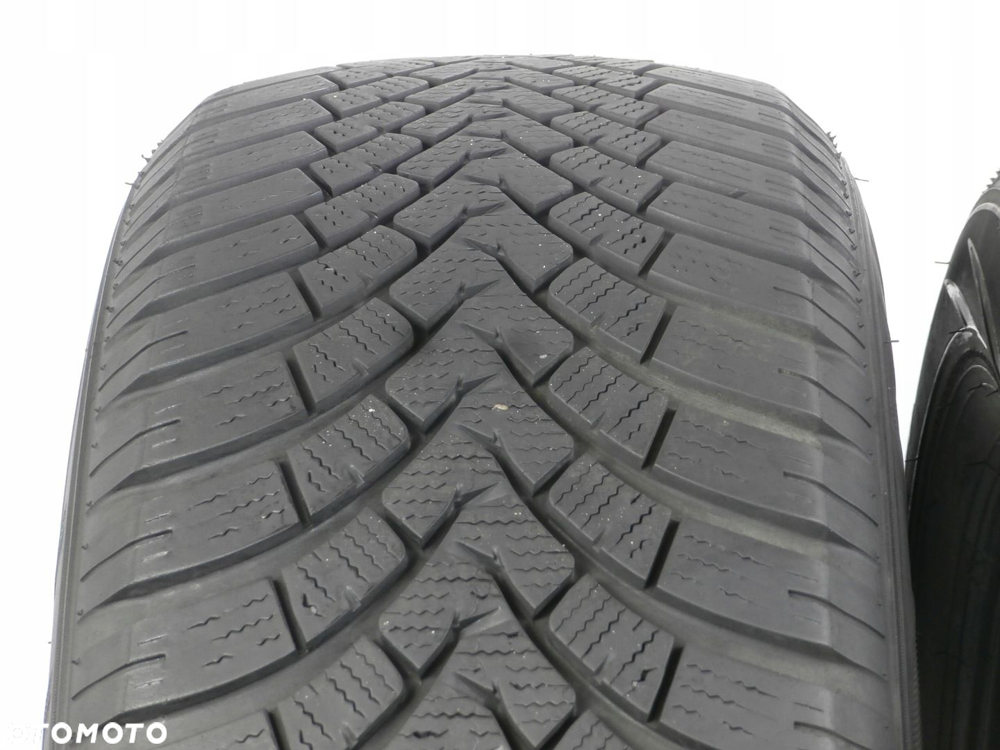 2X opony 225/60R18 FALKEN EUROWINTER HS01 SUV - 2
