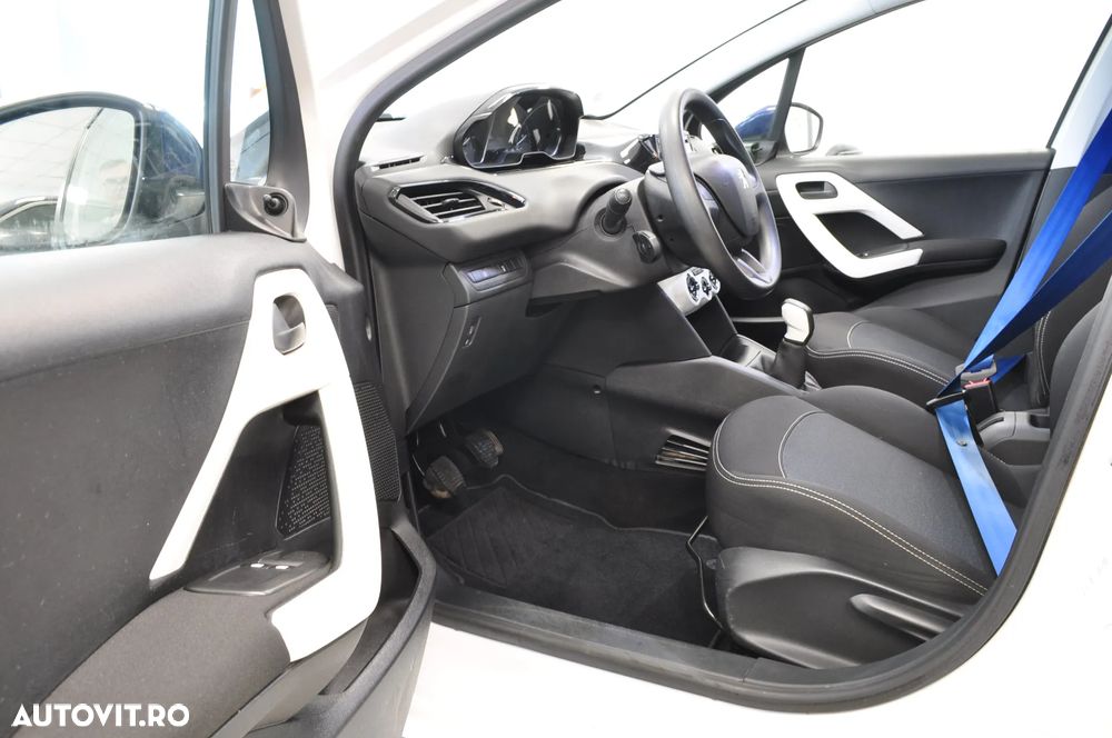 Peugeot 208 1.0 E Active - 7