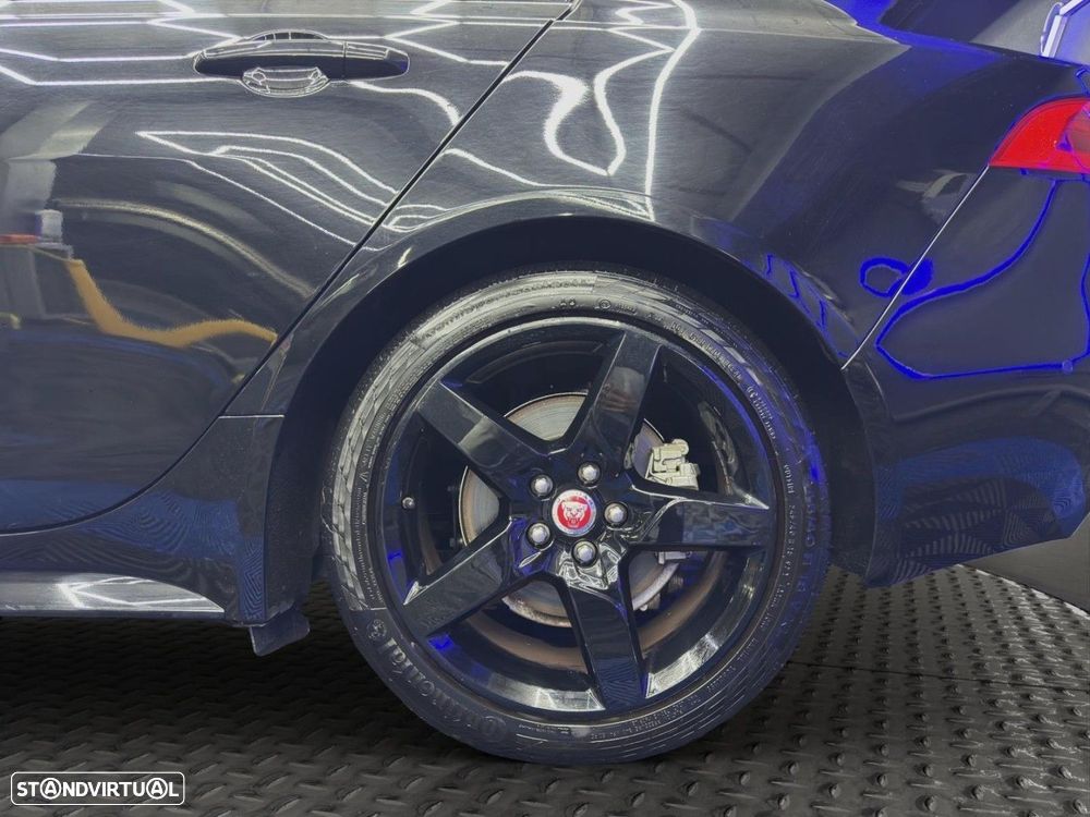 Jaguar XE 2.0 D R-Sport Aut. - 26