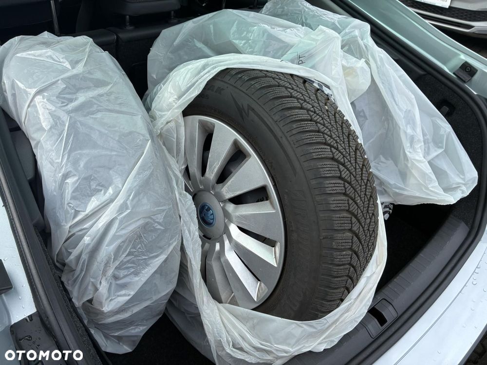 Skoda Octavia 2.0 TDI Selection DSG - 35