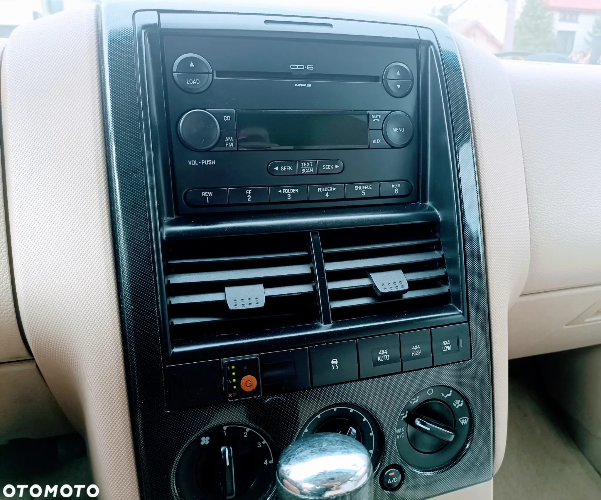 Ford Explorer 4.0 4WD - 24